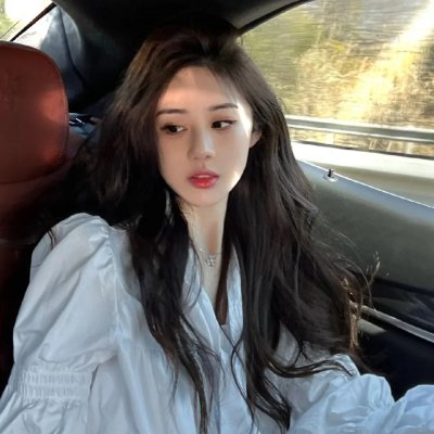 比基尼琼斯和爱的圣殿
